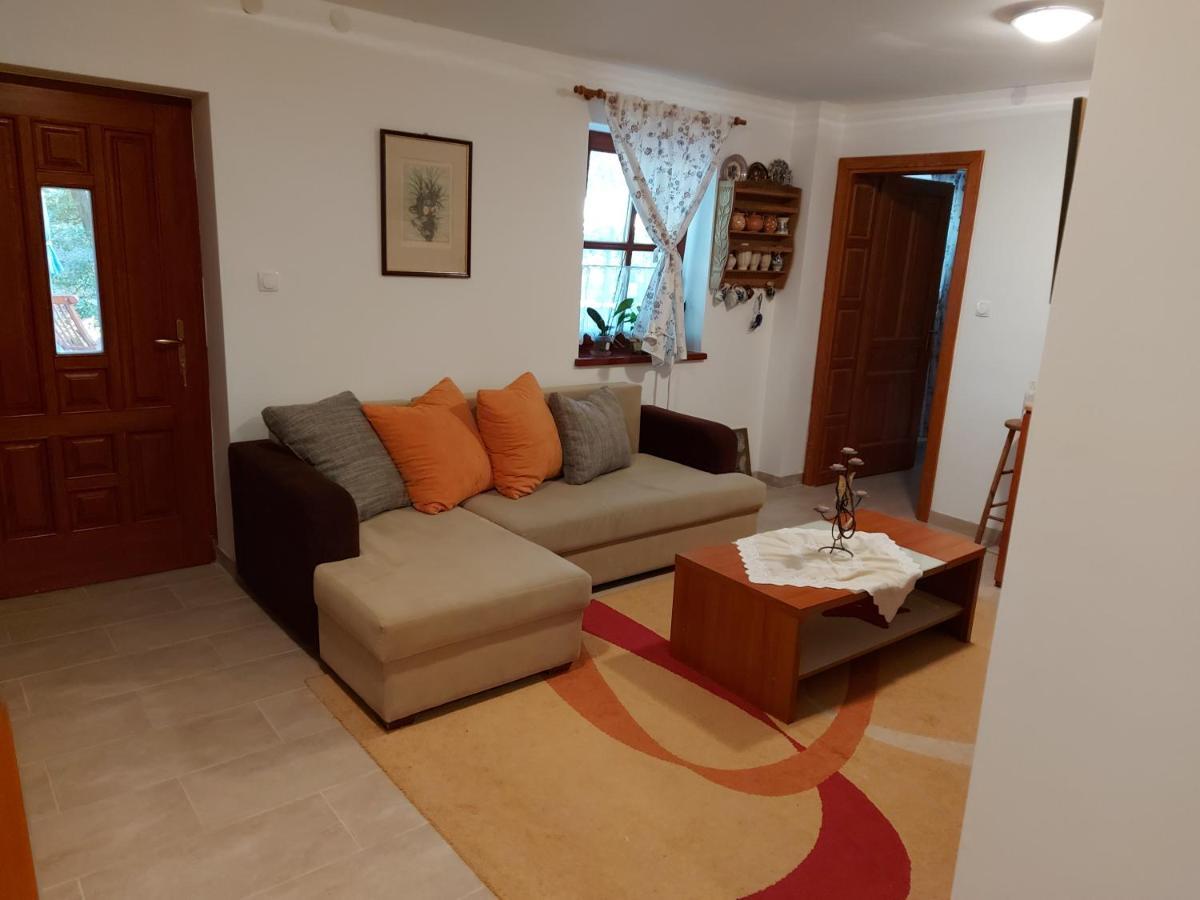Апартаменты Nyugalom Szigete 2 Fos Apartman 1 Haloterrel Vertessomlo Экстерьер фото